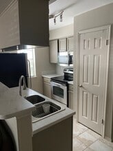 11610 Vance Jackson Rd, Unit 628 in San Antonio, TX - Building Photo - Building Photo