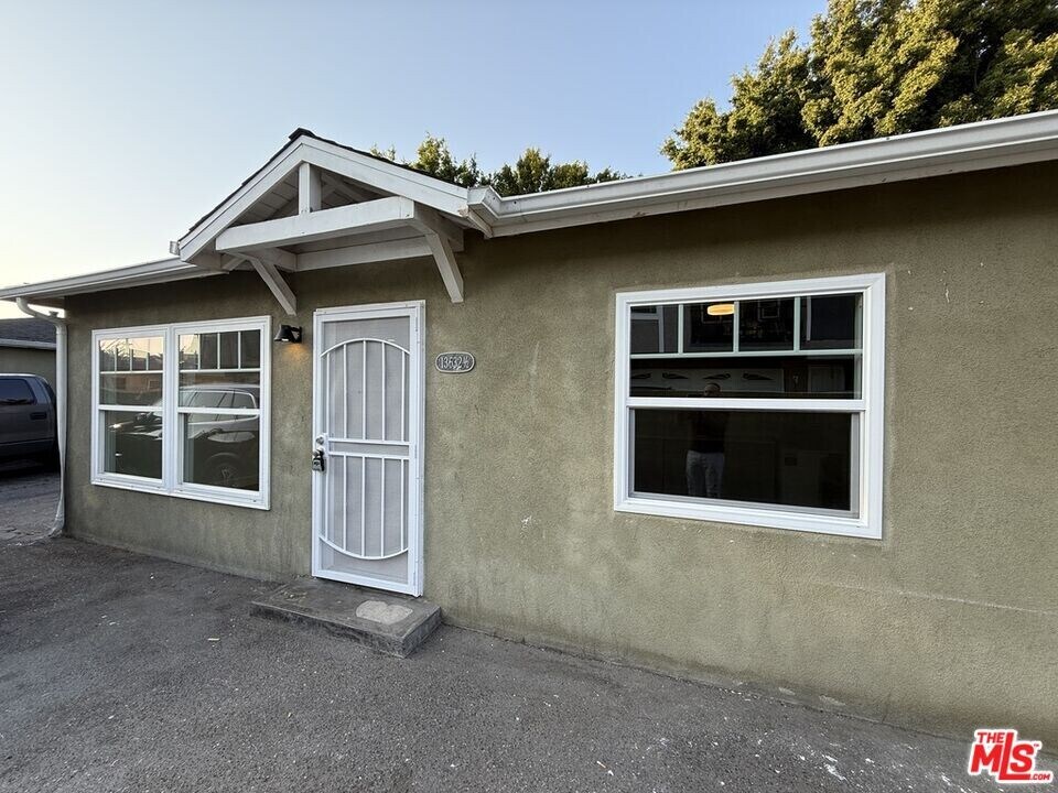 13632 Cerise Ave in Hawthorne, CA - Building Photo