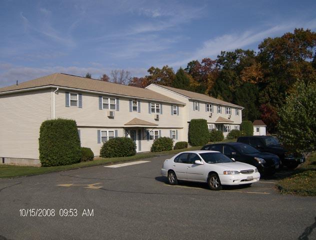 Stafford Heights Apartments in Charlton, MA - Foto de edificio - Building Photo