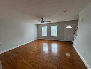 1290 Old Richmond Circle in Harrisonburg, VA - Building Photo - Building Photo