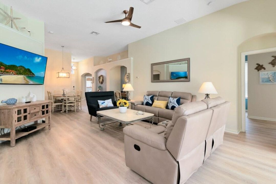 8156 Sun Palm Dr-Unit -ID1042216P in Kissimmee, FL - Foto de edificio