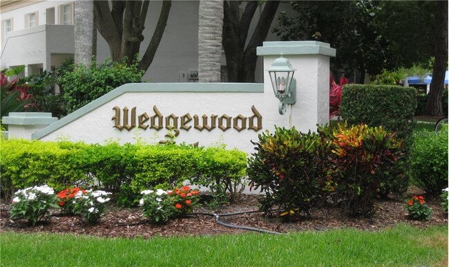 5217 Wedgewood Ln-Unit -21 in Sarasota, FL - Foto de edificio - Building Photo