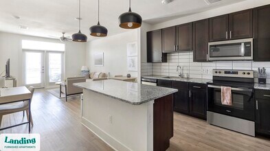 5200 White Settlement Rd in Fort Worth, TX - Building Photo - Building Photo