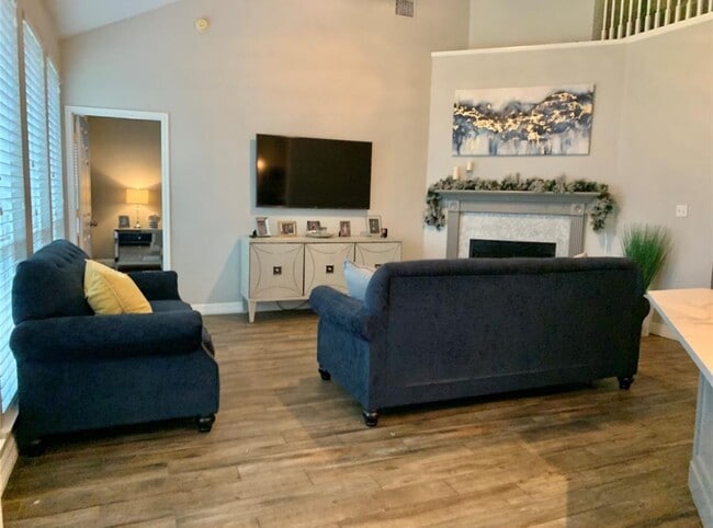 property at 10918 S Falls Terrace