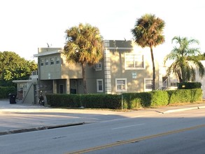 1628 S Dixie Hwy in Lake Worth, FL - Building Photo - Building Photo