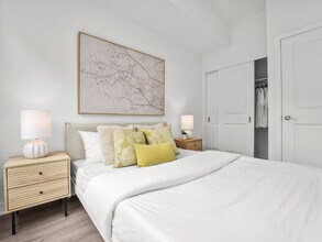 The Towns on Danforth in Toronto, ON - Building Photo - Building Photo