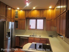 629 Dennison Ave in Columbus, OH - Building Photo - Building Photo