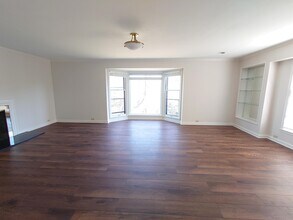 3200 E Hampshire St in Milwaukee, WI - Building Photo - Building Photo