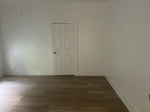 1380 Live Oak St in Beaumont, TX - Building Photo - Building Photo