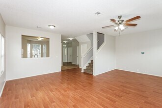 6250 Gillian Park Dr in Katy, TX - Foto de edificio - Building Photo