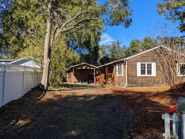 property at 43 Lily Ct