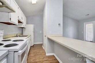 6146 Meadow Rose Ln in Charlotte, NC - Building Photo - Building Photo