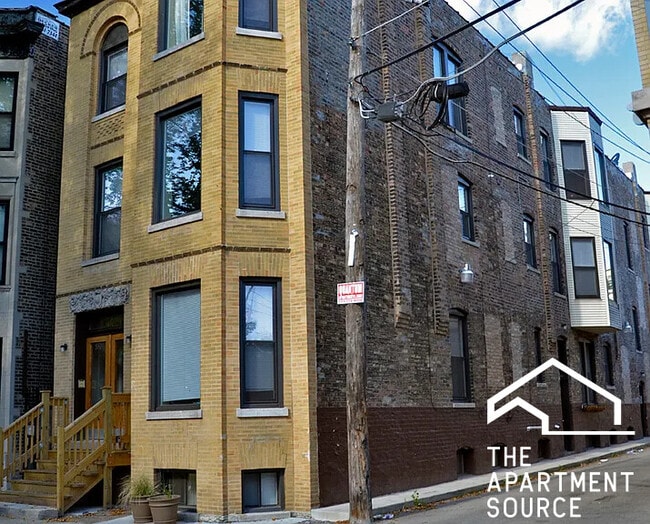 851 W Fletcher St, Unit 2R