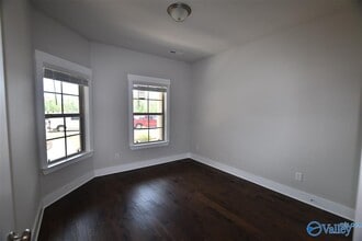 702 Sluice Dr SW in Huntsville, AL - Building Photo - Building Photo