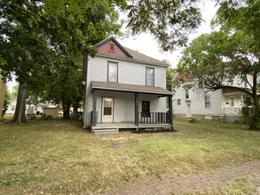 1306 SW Lane St in Topeka, KS - Building Photo - Building Photo