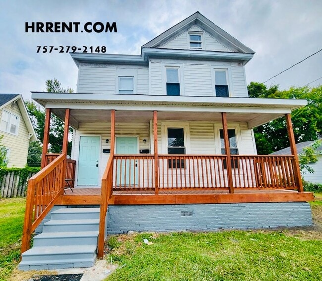 property at 2846 Grandy Ave