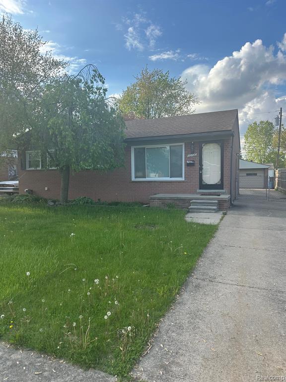 property at 32720 Grandview Ave