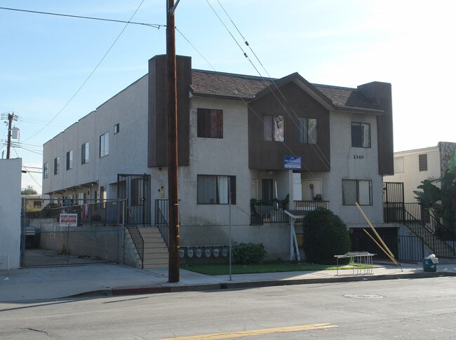 2340 N Ontario St in Burbank, CA - Building Photo - Building Photo