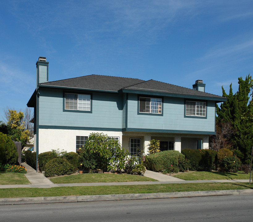 4031-4039 Farquhar Ave in Los Alamitos, CA - Foto de edificio