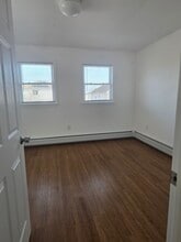 107 Baden Pl in Staten Island, NY - Foto de edificio - Building Photo