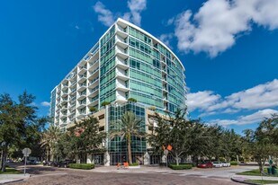 101 S Eola Dr in Orlando, FL - Building Photo