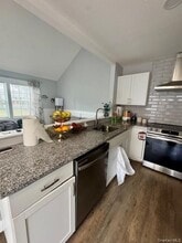 332 Commack Rd in Shirley, NY - Building Photo - Building Photo