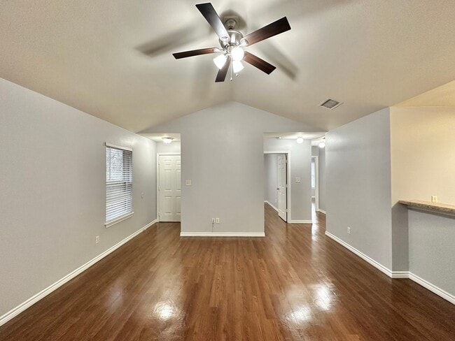 8932 Mansion Creek Cir in Tyler, TX - Building Photo - Building Photo