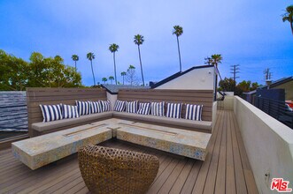 838 California Ave in Los Angeles, CA - Building Photo - Building Photo