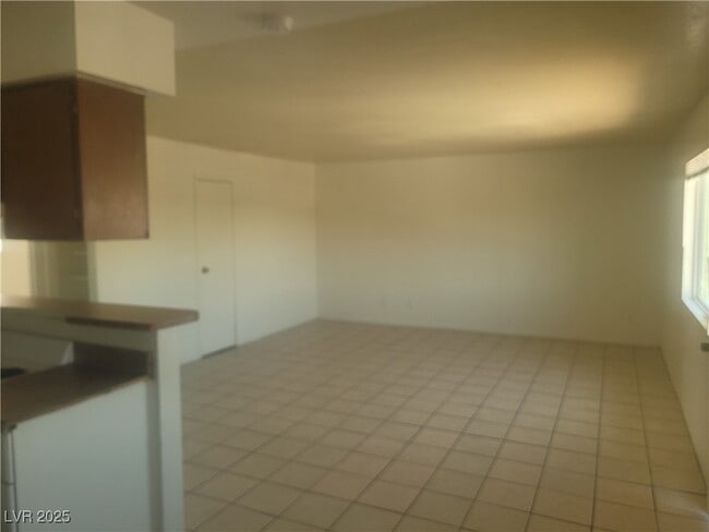 property at 4725 Convaire Ave