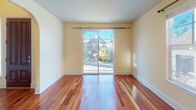 4648 NW Moretti Terrace in Portland, OR - Building Photo - Building Photo