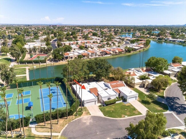 property at 8207 E Del Cuarzo Dr