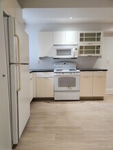 364 Sorauren Av in Toronto, ON - Building Photo - Building Photo