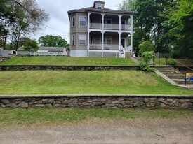 11 Trenton St, Unit 11 Trenton Street 2nd flo in Bellingham, MA - Building Photo