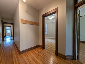 3816 N Fremont St, Unit 2 in Chicago, IL - Building Photo - Building Photo