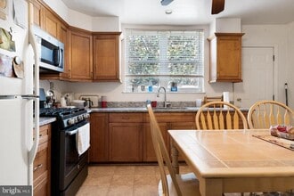 1520 S Iseminger St in Philadelphia, PA - Building Photo - Building Photo