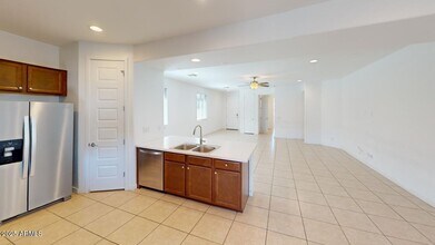 3809 S 64th Ln in Phoenix, AZ - Building Photo - Building Photo
