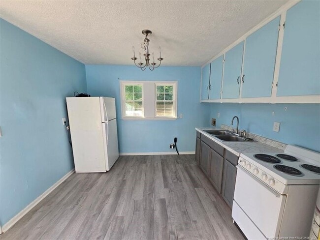 1547 Center St in Fayetteville, NC - Building Photo - Building Photo