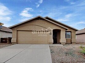 7033 E Mitchell Flyer Rd in Tucson, AZ - Building Photo