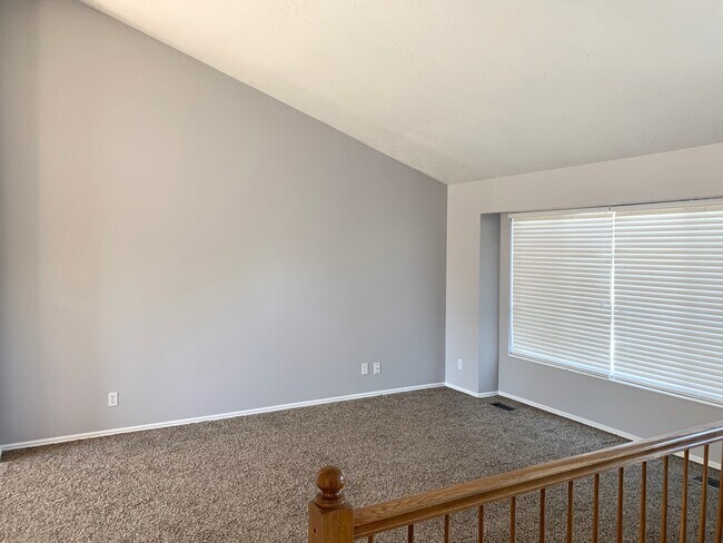 5385 Crus Corvi Rd in West Jordan, UT - Foto de edificio - Building Photo