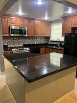 2175 NE 170th St in North Miami Beach, FL - Building Photo