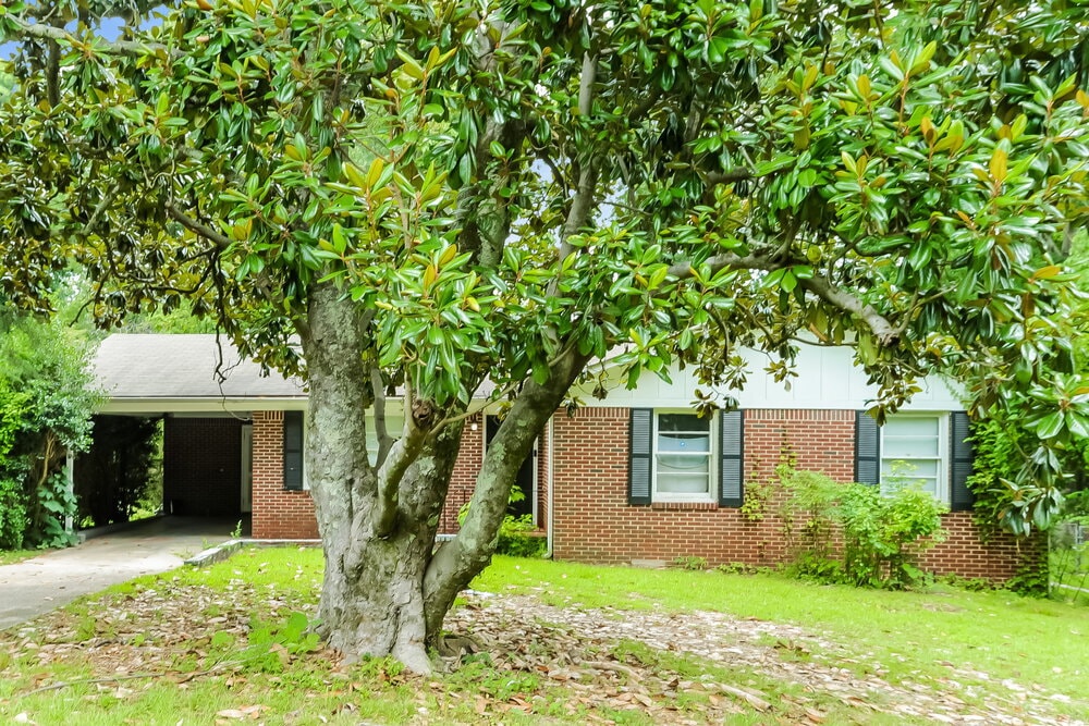 1716 2nd St NE in Center Point, AL - Building Photo