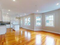 27 Leicester St, Unit 2 in Boston, MA - Building Photo - Building Photo