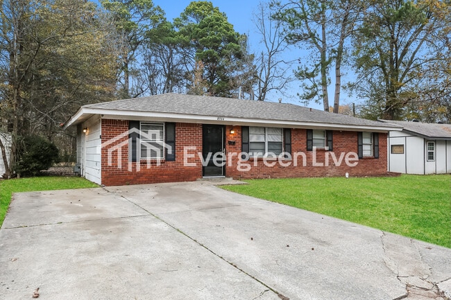 8704 Duncan Dr in Little Rock, AR - Building Photo - Building Photo
