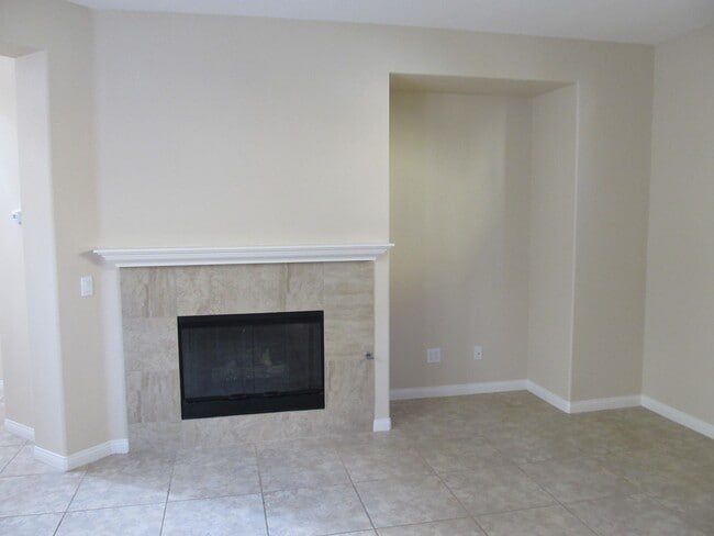 13507 Blue Lace tr in San Diego, CA - Building Photo - Building Photo