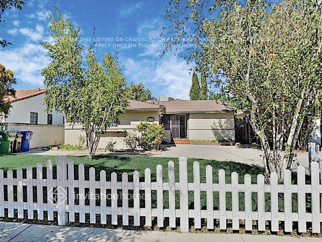 property at 5715 Norwich Ave