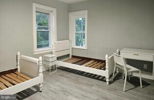 5443 Gainor Rd in Philadelphia, PA - Building Photo