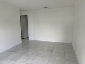 170 NW 58th St in Miami, FL - Building Photo - Building Photo