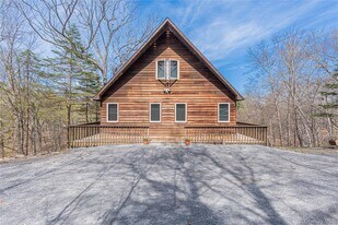 461 NY-199 in Red Hook, NY - Building Photo