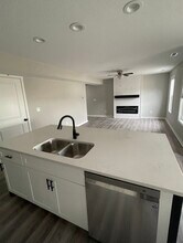 5711 NW 54th Ct in Johnston, IA - Building Photo - Building Photo