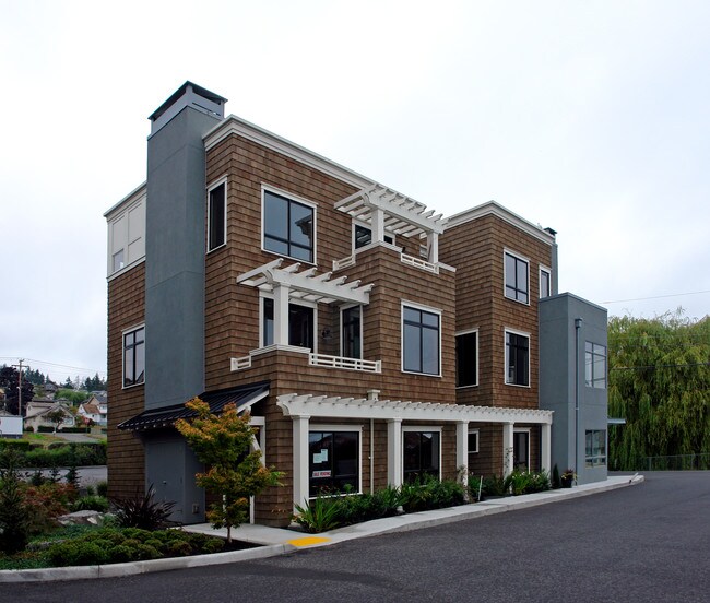 Anchors at Manchester in Manchester, WA - Building Photo - Building Photo